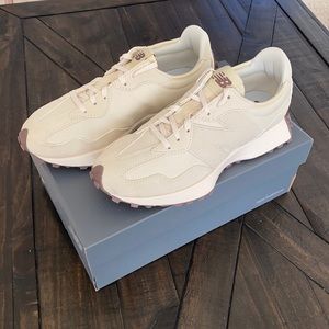 New Balance 327 Angora And Sea Salt 